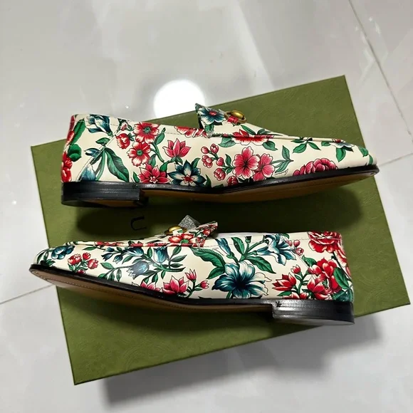 GUCCI Horsebit Printed Leather Loafers - Picture 9 of 11